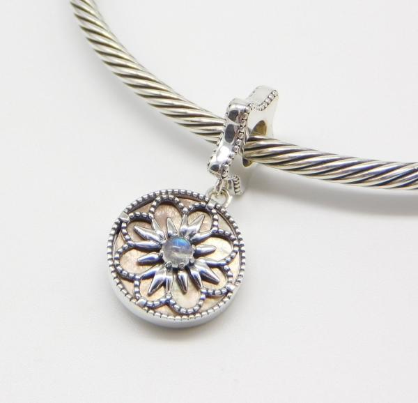 Moonlight Delight Dangle - The Palace of Amber